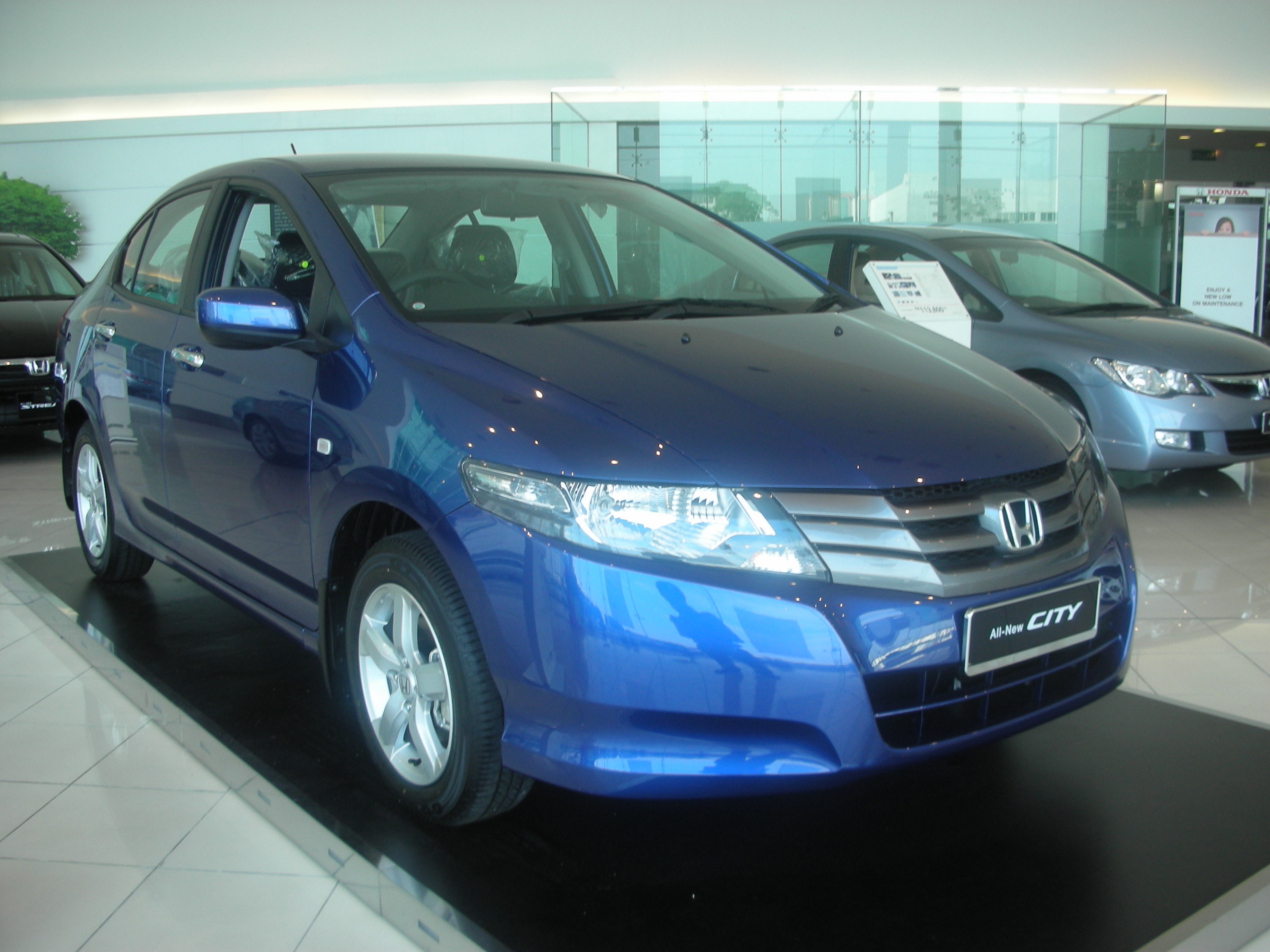 Compare mazda2 honda city #2