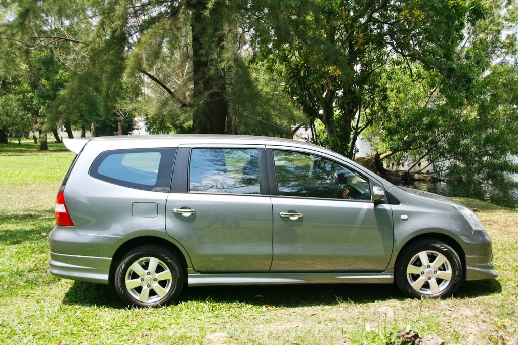 Nissan grand livina impul review