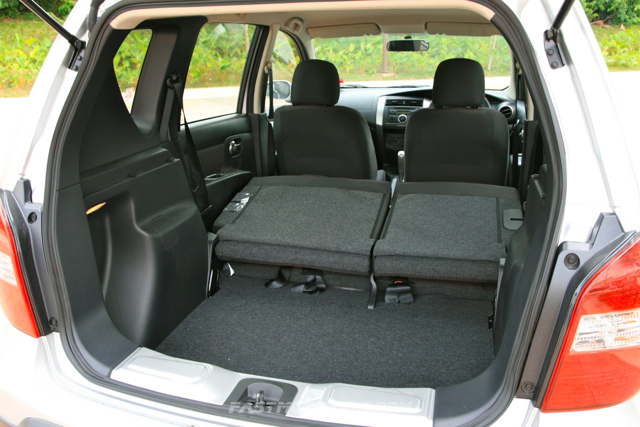 Review of nissan livina x gear #3