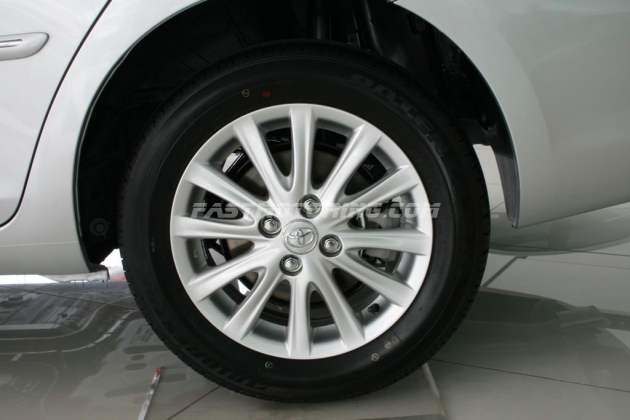 2010 Toyota Vios G Facelift discbrakes 2010 Toyota Vios G Facelift discbrakes
