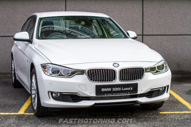 BMW 320i Luxury BMW 320i Luxury