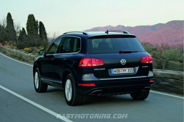 Volkswagen Touareg Hybrid 3.0L 13157 620xfloat= db2010au00334 medium Volkswagen Touareg Hybrid Introduced in Malaysia Under Think Blue Programme