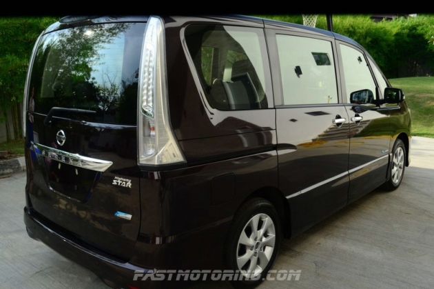 rear-view-three-q2013 Nissan Serena S-Hybrid Sneak Previewuarter rear-view-three-q2013 Nissan Serena S-Hybrid Sneak Previewuarter