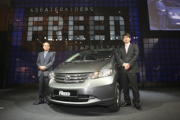 photo-03-left-to-right-mr-toru-takahashi-and-mr-isao-ando