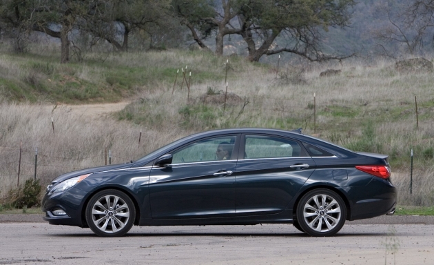2011_hyundai_sonata_se_24_cd_gallery_zoomed