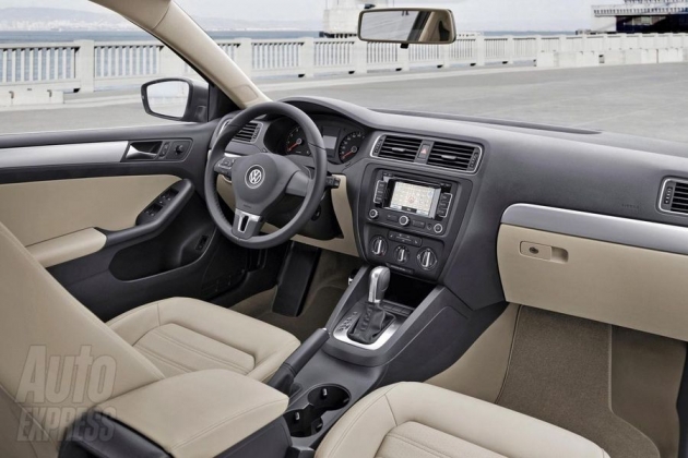 2944  630xfloat=center car photo 375937 25 Volkswagen Jetta 2011 Revealed