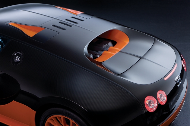 3130  630xfloat=center studio10 Bugatti Veyron 16.4 Super Sport sets 431km/h Record