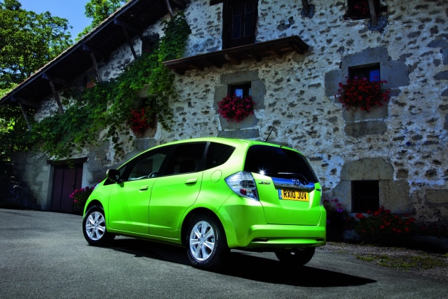 2011-honda-jazz-hybrid-1 3913 630xfloat= 2011 honda jazz hybrid 1 2011 Honda Jazz Hybrid will be debut at Paris Motor Show