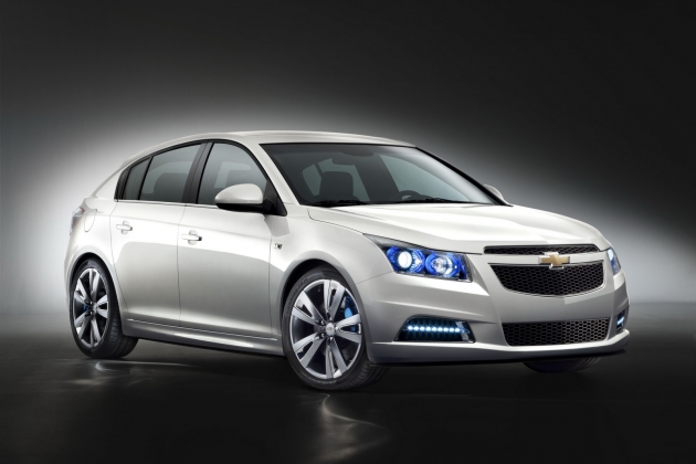 2011-chevrolet-cruze-hatch-1 2011-chevrolet-cruze-hatch-1