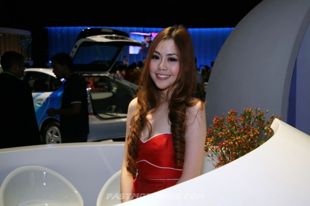5128  630xfloat= img 7114 Hot Girls at Kuala Lumpur International Motor Show 2010