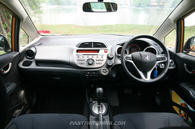 2011 Honda Jazz 1.5 i-VTEC Grade V Malaysia