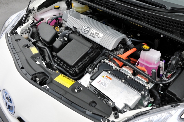 toyota-prius-hsd toyota-prius-hsd