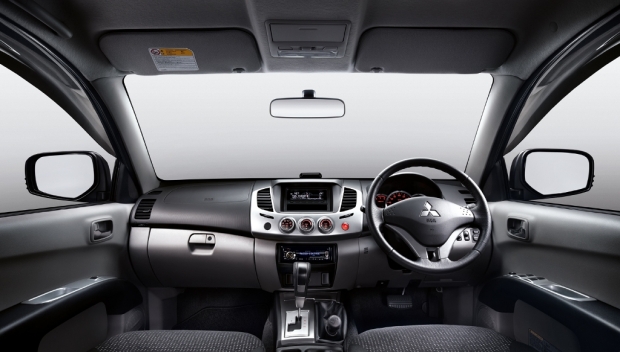 Mitsubishi Triton VGT Malaysia 9843 620xfloat= dashboard New Mitsubishi Triton VGT in Malaysia