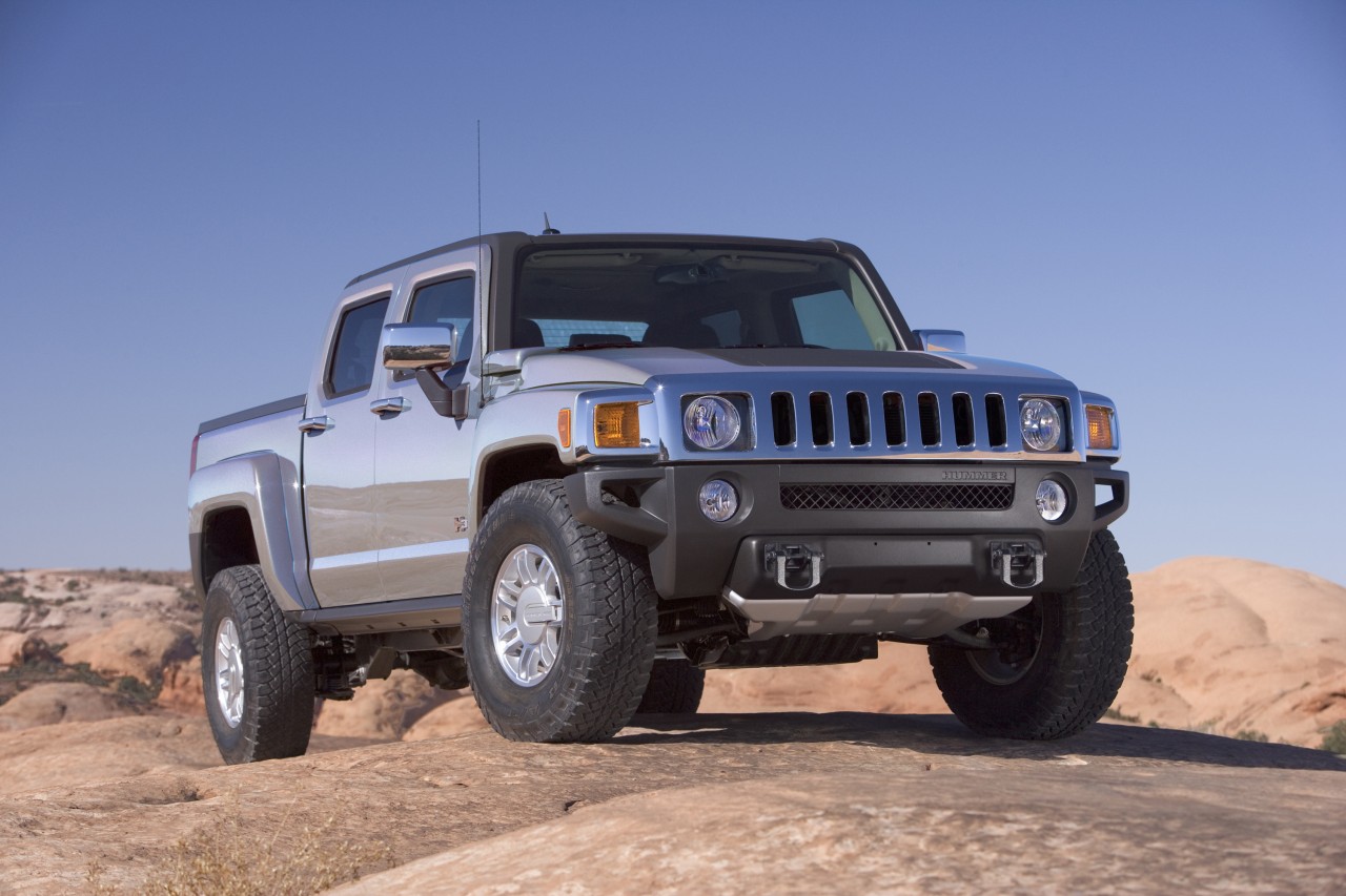 Last unit of Hummer H3 roll out from production line at GM's Shreveport, 