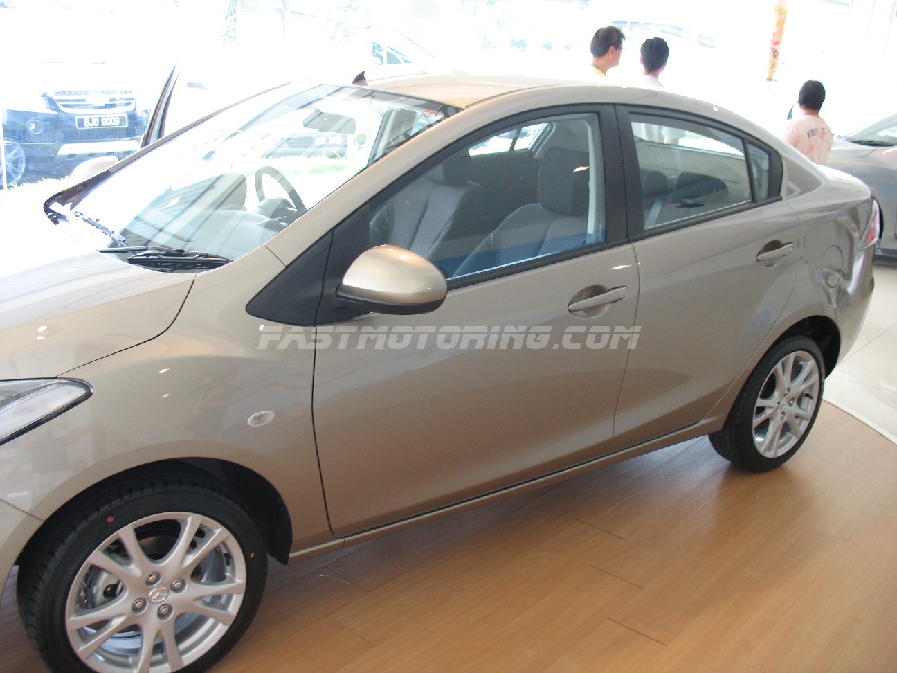 Compare mazda2 honda city #6