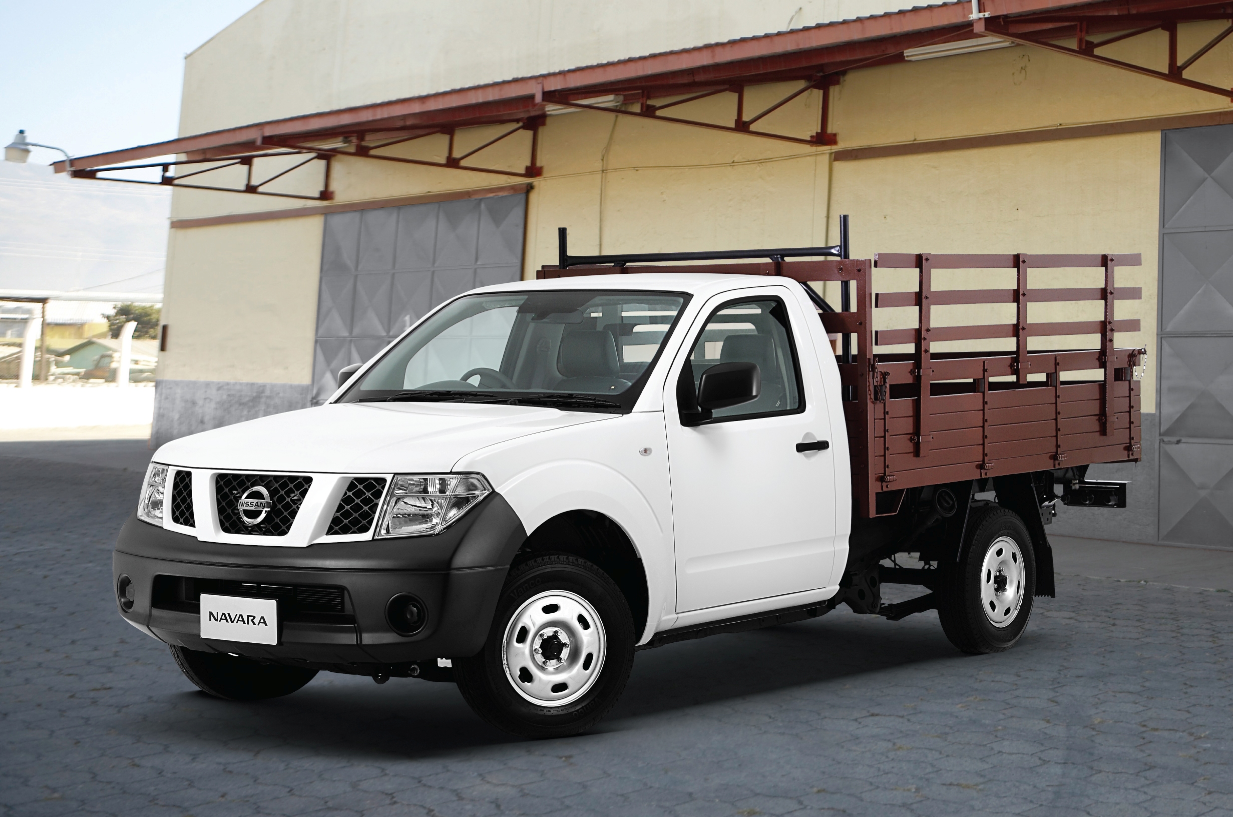 Lowered Nissan Navara
