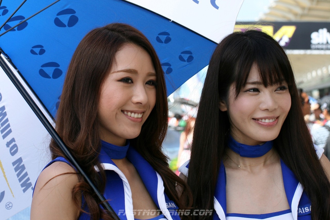http://www.fastmotoring.com/wp-content/gallery/super-gt-girls-super-gt-series-round-3-sepang/img_1430.jpg