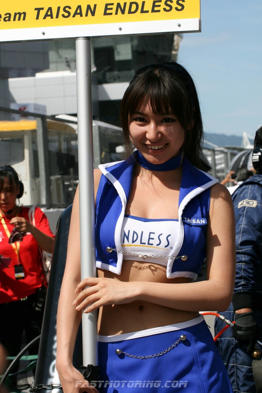 http://www.fastmotoring.com/wp-content/gallery/super-gt-girls-super-gt-series-round-3-sepang/img_1446.jpg