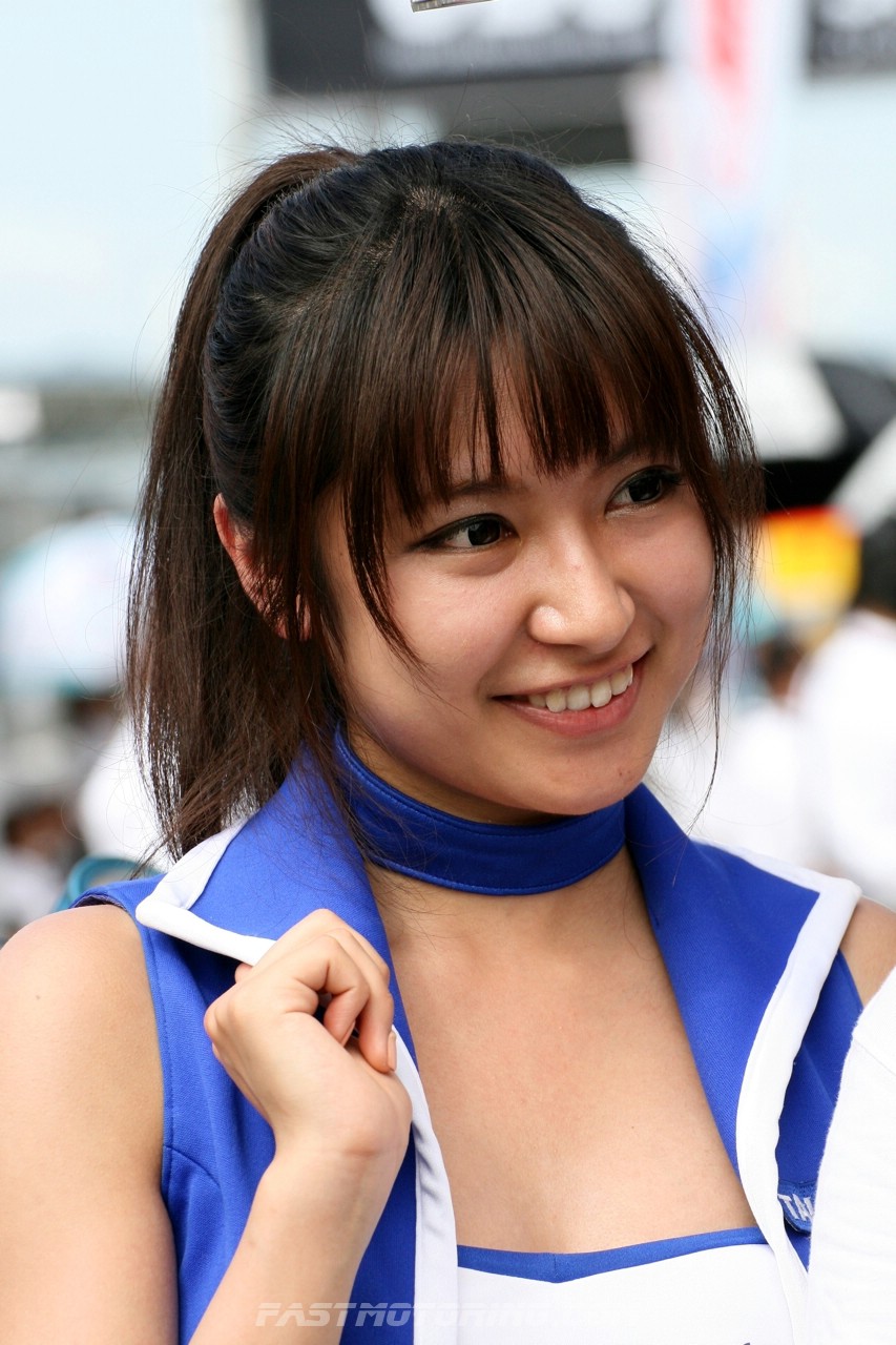 http://www.fastmotoring.com/wp-content/gallery/super-gt-girls-super-gt-series-round-3-sepang/img_1547.jpg