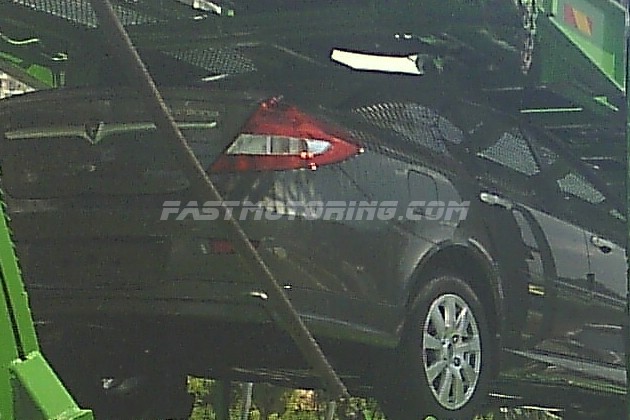 The spyshot of Proton Persona Facelift 2010 as claim here is taken today 