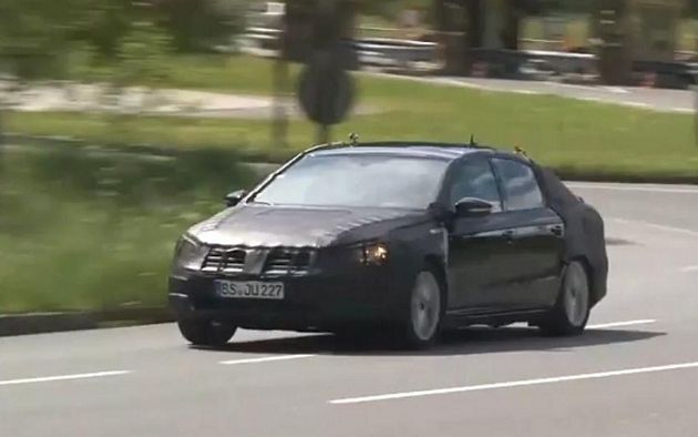 2011passat 2 2011 Volkswagen Passat Facelift to be revealed at 2010 Paris