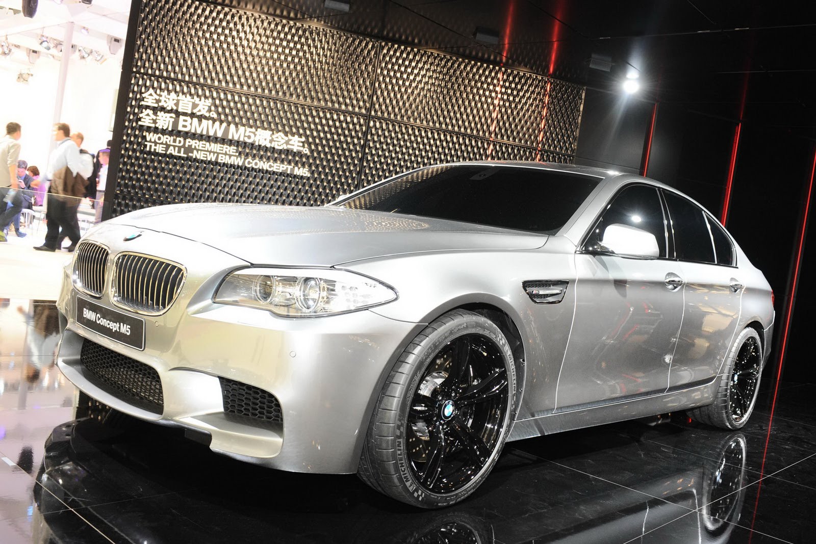 The Ultimate Driving Machine: The 2011 BMW M5 Concept