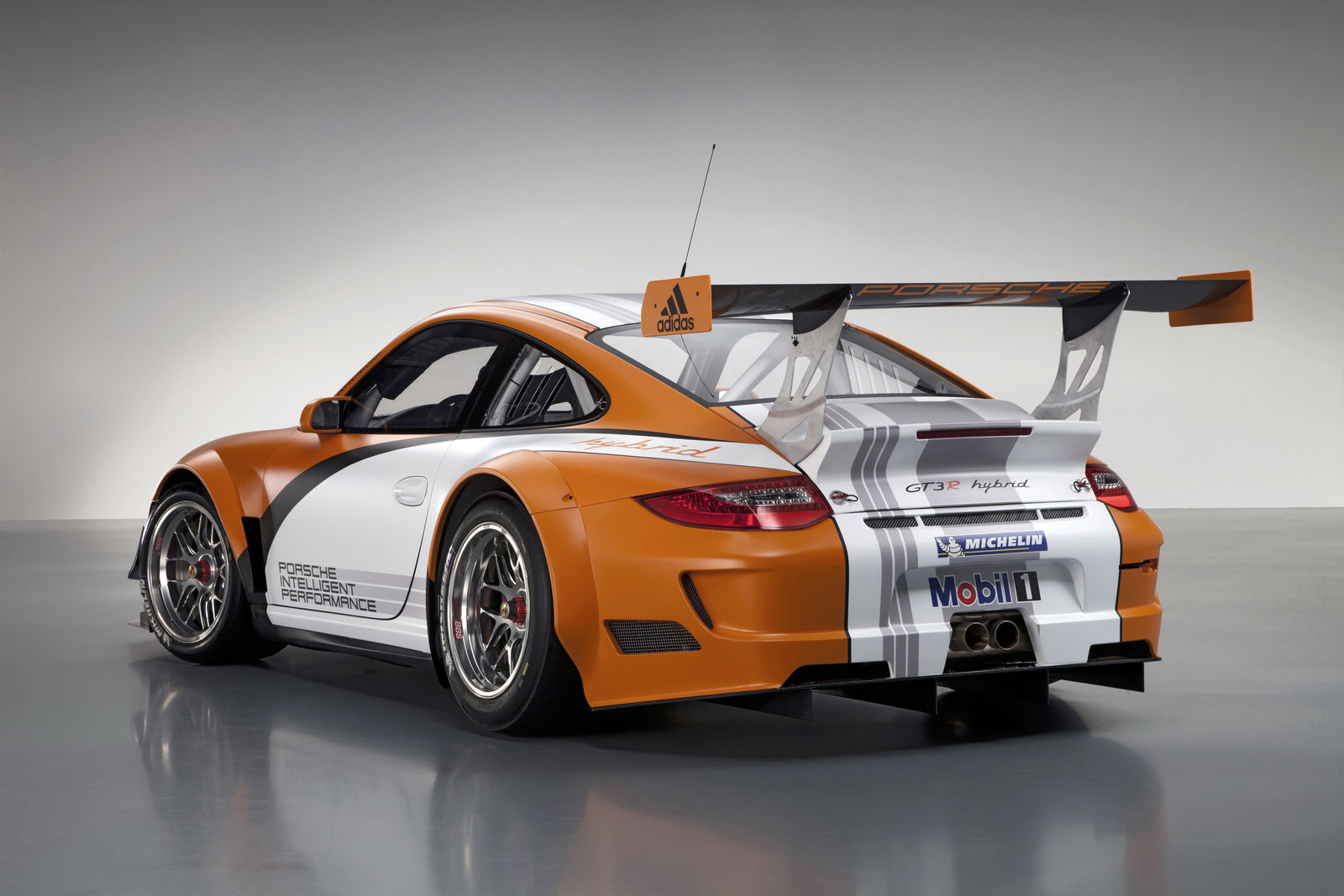 2010 Porsche 911 GT3 R Hybrid