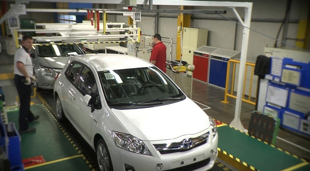 ToyotaAuris UK Assembly Toyota Announced To Suspend Production in Europe for 8 Days
