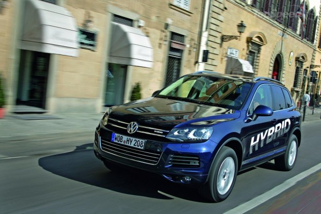 2011 volkswagen touareg h 28 1600x0w 630x420 Volkswagen Announced to Steps Up Its Use of Plug In Hybrid Technology