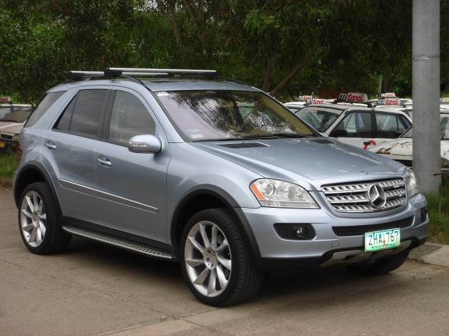 ml350 630x472 Police in China Caught Driving Mercedes Benz ML350 with Honda CR V Badge