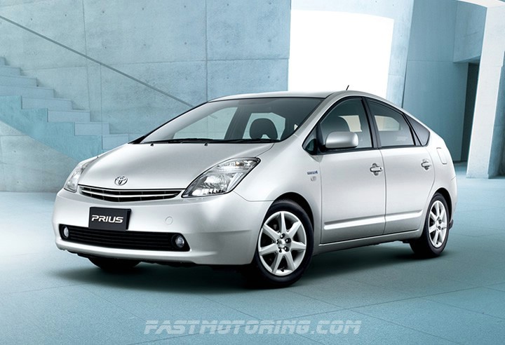 UMW Toyota Motor Recalls 2 units of Toyota Prius in Malaysia