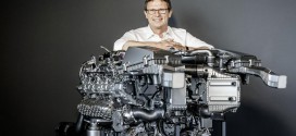 The new AMG 4.0-litre V8 biturbo engine: Powerful, innovative and efficient