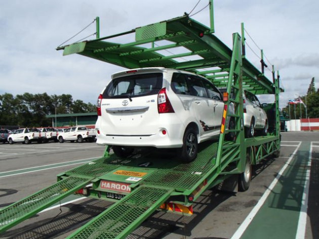 Loading the car carrier for delivery