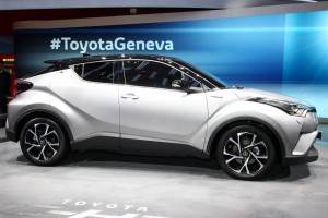 Toyota-C-HR-6