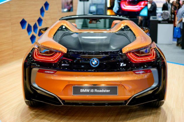 the-first-ever-bmw-i8-roadster-3