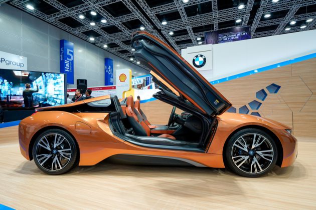 the-first-ever-bmw-i8-roadster-4