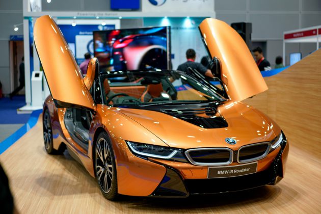 the-first-ever-bmw-i8-roadster-5