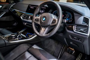 17-the-new-bmw-x5-xdrive45e-m-sport